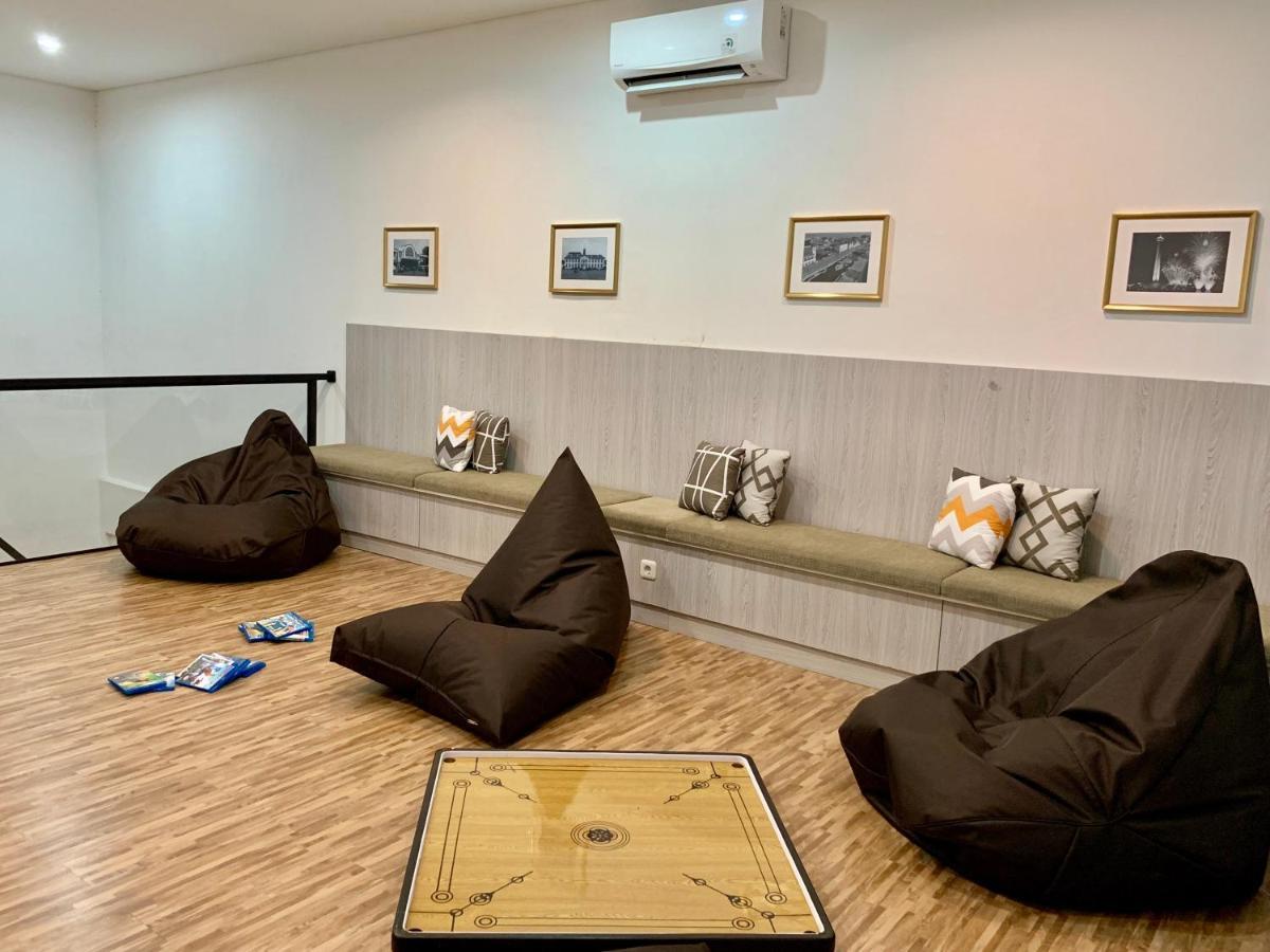 Stay Inn Hostel Jakarta Ngoại thất bức ảnh