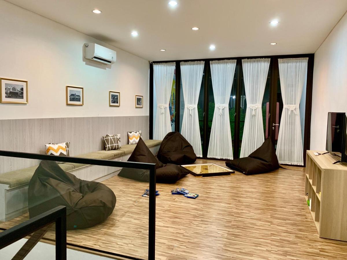 Stay Inn Hostel Jakarta Ngoại thất bức ảnh