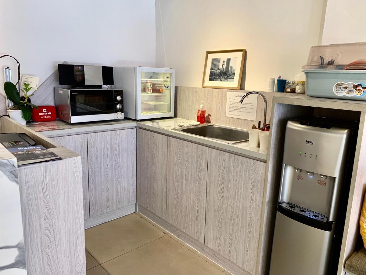 Stay Inn Hostel Jakarta Ngoại thất bức ảnh